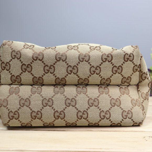 Sold💜Gucci Mini Handbag - Picture 6 of 14